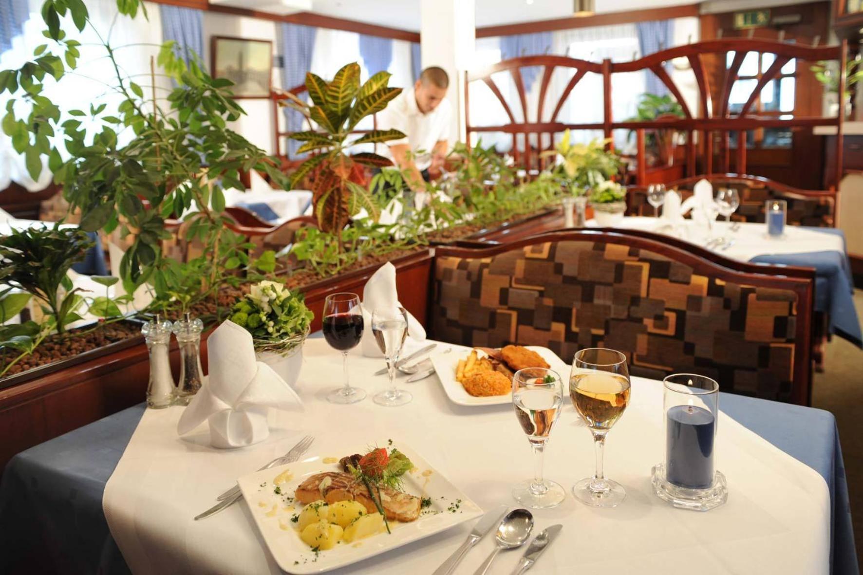 Hotel & Restaurant Hugenottengarten Friedrichsdorf Dış mekan fotoğraf