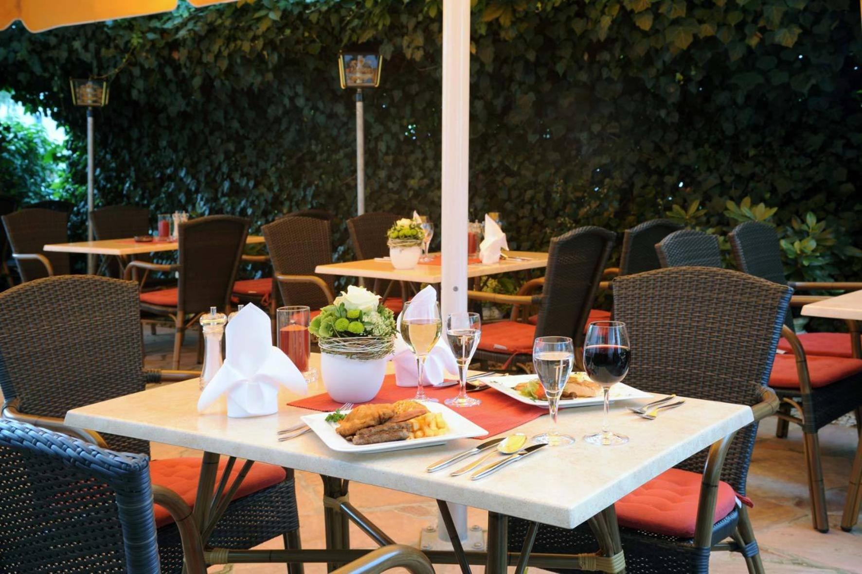 Hotel & Restaurant Hugenottengarten Friedrichsdorf Dış mekan fotoğraf